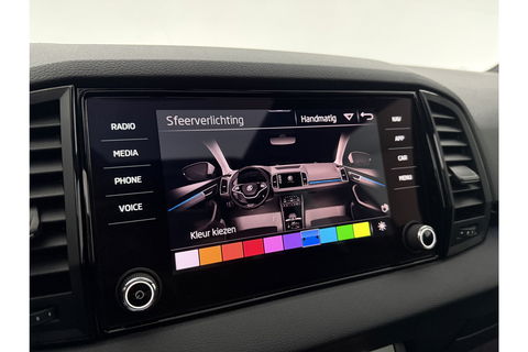 Škoda Karoq 1.5 TSI 150PK DSG Pano LED Sfeer Trekhaak Virtual Canton-Audio Camera Carplay Cruise Clima Navi 19"LMV