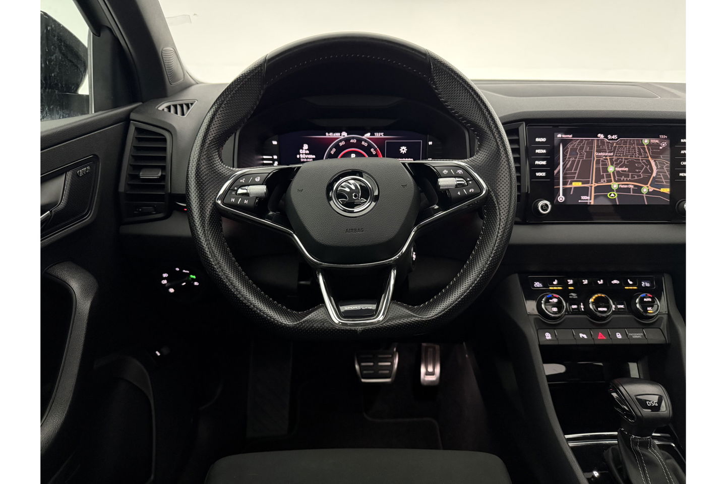 Škoda Karoq 1.5 TSI 150PK DSG Pano LED Sfeer Trekhaak Virtual Canton-Audio Camera Carplay Cruise Clima Navi 19"LMV