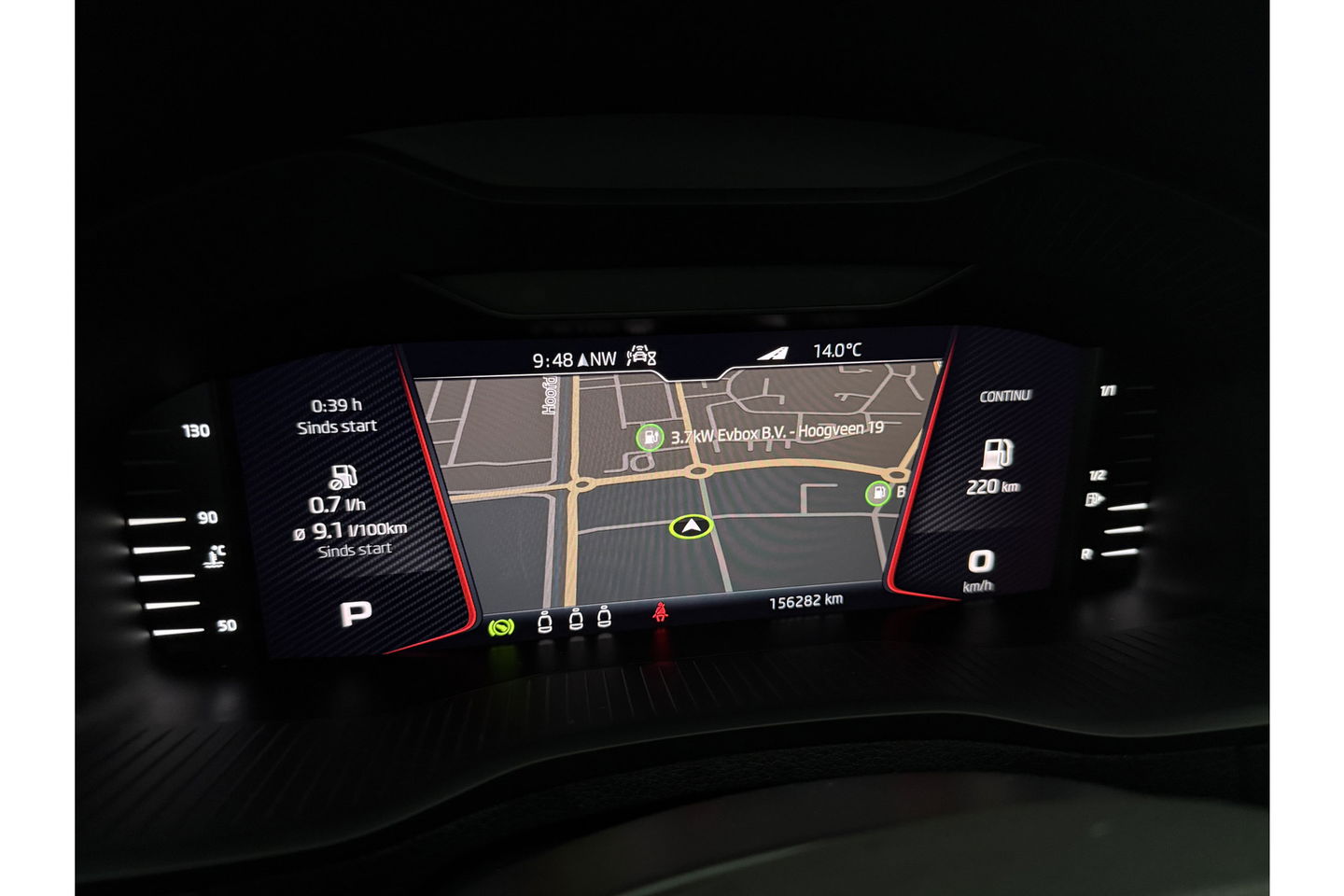 Škoda Karoq 1.5 TSI 150PK DSG Pano LED Sfeer Trekhaak Virtual Canton-Audio Camera Carplay Cruise Clima Navi 19"LMV