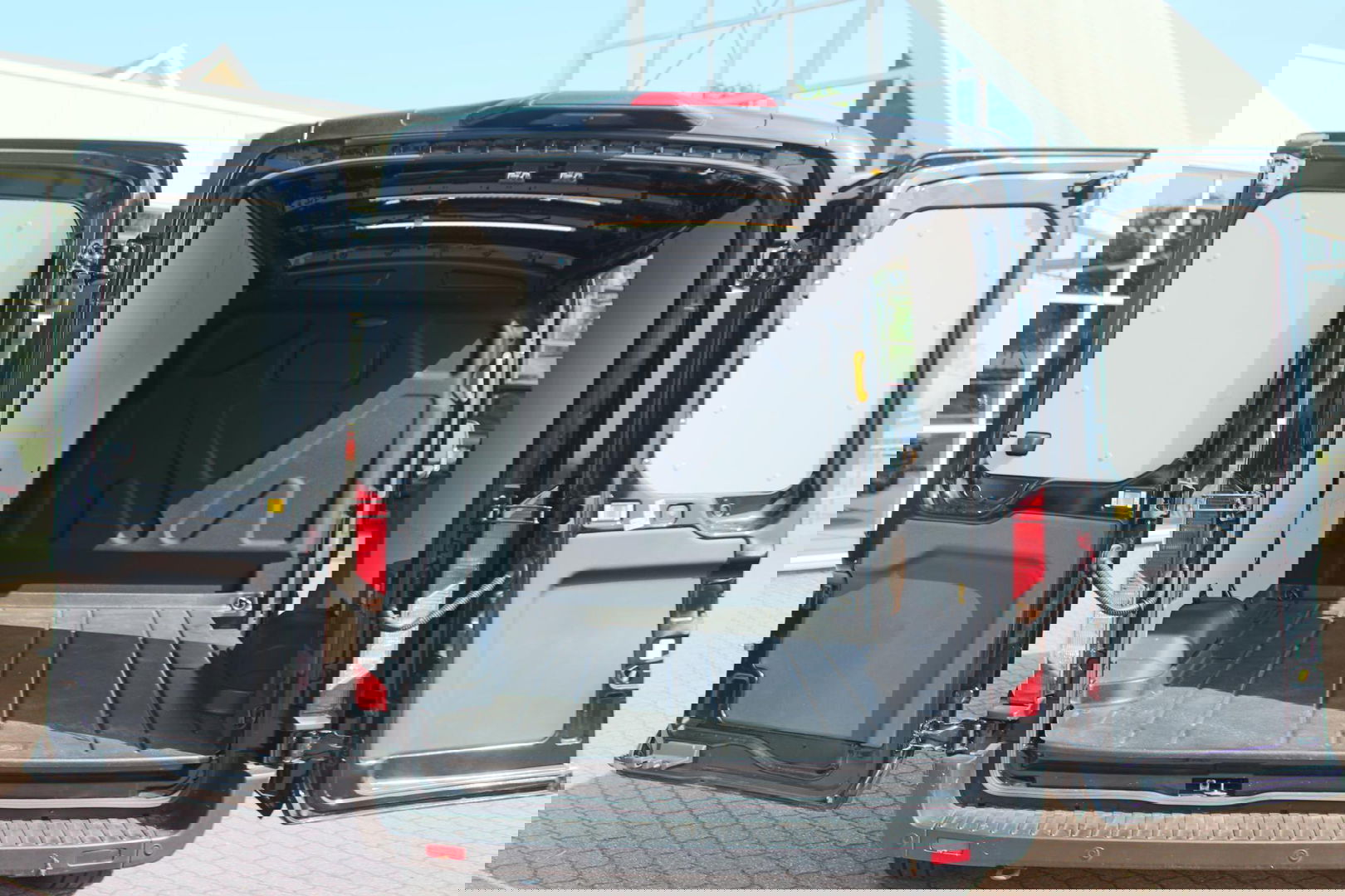 Ford E-Transit 350 L2H2 Trend 68 kWh