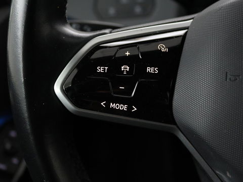 Volkswagen ID.3 First 58 kWh | Sfeerverlichting | Apple Carplay | Stoelverwarming | LED | Cruise Control Adaptief| LMV 18" | Navi