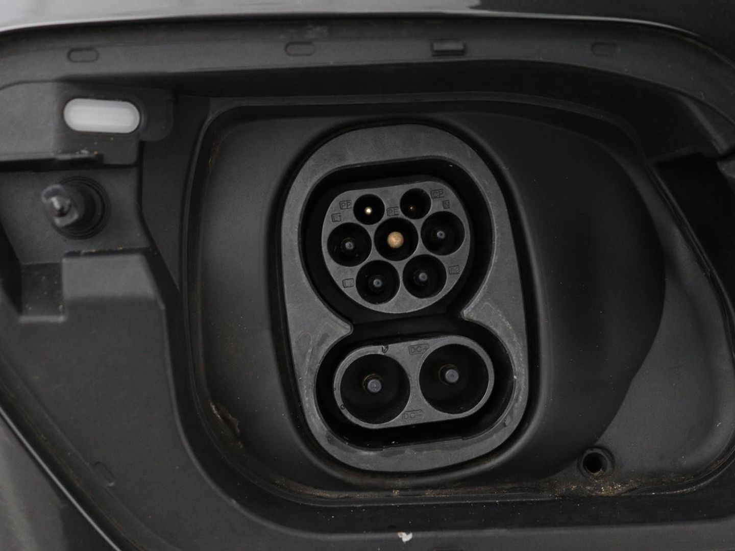 Volkswagen ID.3 First 58 kWh | Sfeerverlichting | Apple Carplay | Stoelverwarming | LED | Cruise Control Adaptief| LMV 18" | Navi