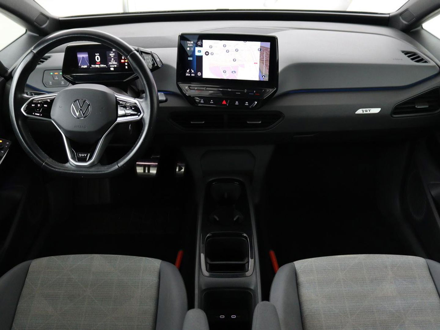 Volkswagen ID.3 First 58 kWh | Sfeerverlichting | Apple Carplay | Stoelverwarming | LED | Cruise Control Adaptief| LMV 18" | Navi