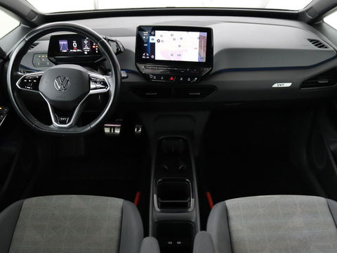 Volkswagen ID.3 First 58 kWh | Sfeerverlichting | Apple Carplay | Stoelverwarming | LED | Cruise Control Adaptief| LMV 18" | Navi