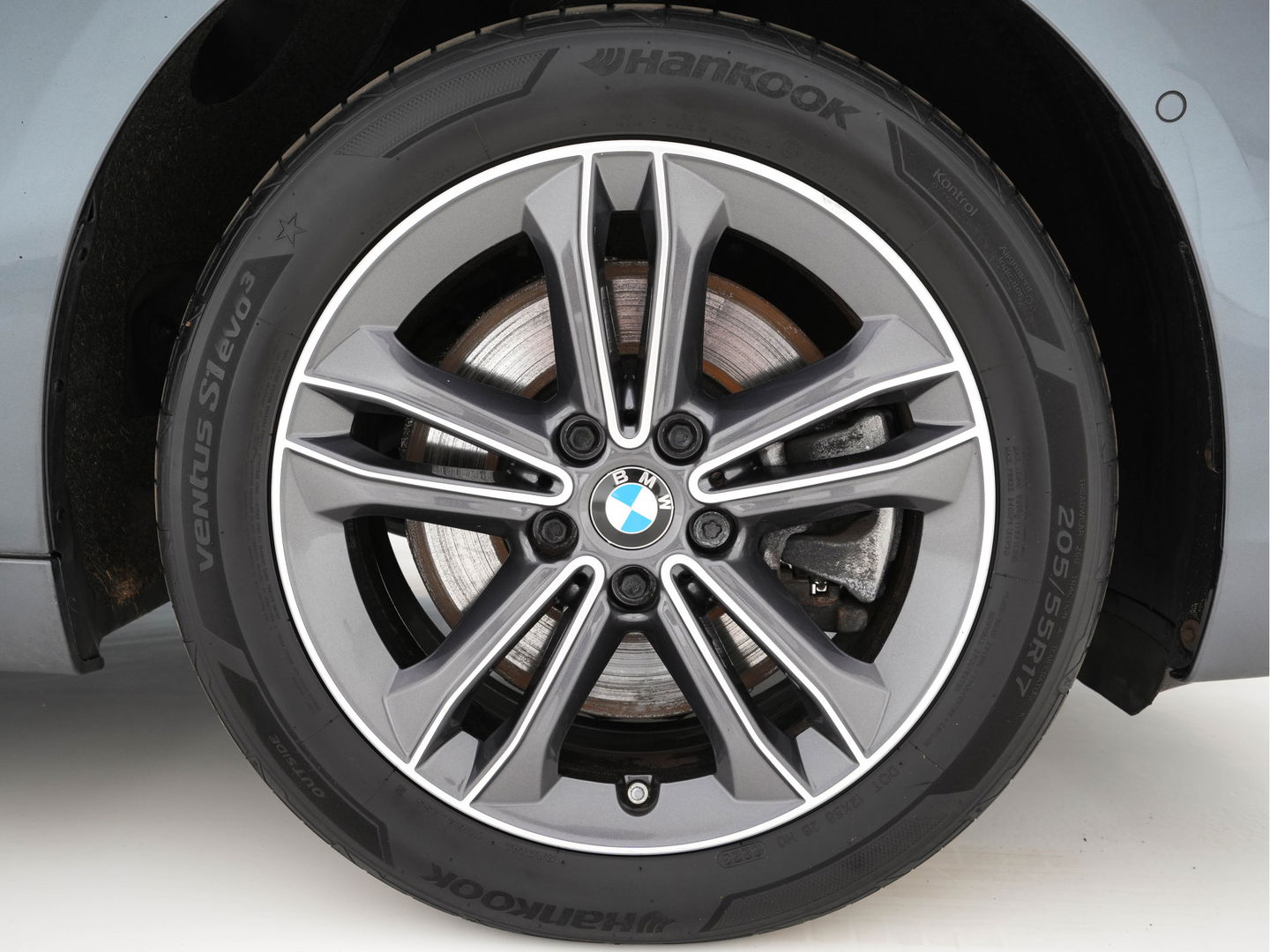 BMW 2 Serie Active Tourer 225xe iPerformance Executive (INCL-BTW) *DAKOTA-LEATHER | FULL-LED | HARMAN/KARDON-AUDIO  | HEATED-SPORT-SEATS | HEAD-UP | DAB+  | ECC | NAVI-FULLMAP | PDC | CRUISE | 17''ALU*