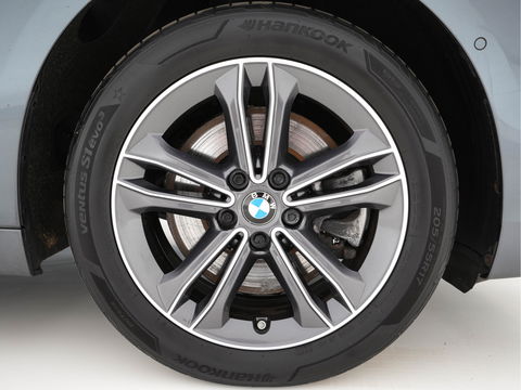 BMW 2 Serie Active Tourer 225xe iPerformance Executive (INCL-BTW) *DAKOTA-LEATHER | FULL-LED | HARMAN/KARDON-AUDIO  | HEATED-SPORT-SEATS | HEAD-UP | DAB+  | ECC | NAVI-FULLMAP | PDC | CRUISE | 17''ALU*