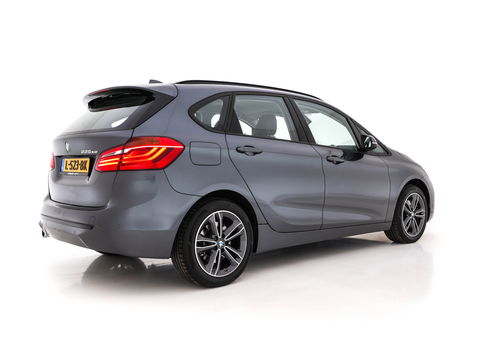 BMW 2 Serie Active Tourer 225xe iPerformance Executive (INCL-BTW) *DAKOTA-LEATHER | FULL-LED | HARMAN/KARDON-AUDIO  | HEATED-SPORT-SEATS | HEAD-UP | DAB+  | ECC | NAVI-FULLMAP | PDC | CRUISE | 17''ALU*
