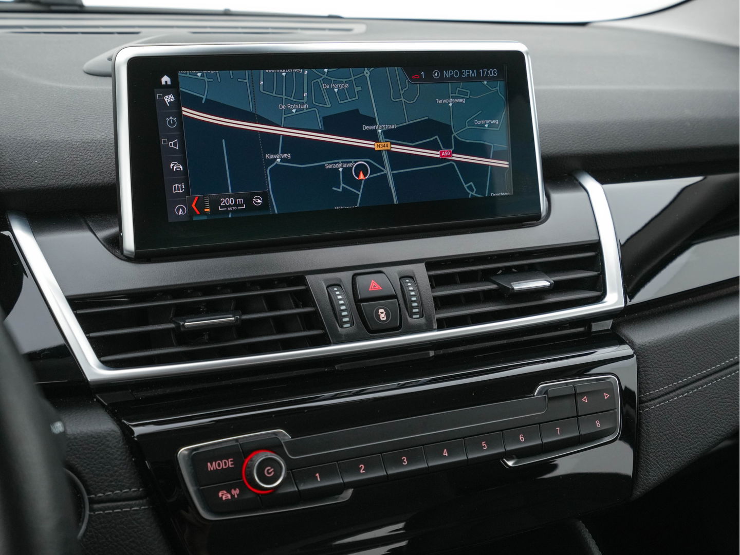 BMW 2 Serie Active Tourer 225xe iPerformance Executive (INCL-BTW) *DAKOTA-LEATHER | FULL-LED | HARMAN/KARDON-AUDIO  | HEATED-SPORT-SEATS | HEAD-UP | DAB+  | ECC | NAVI-FULLMAP | PDC | CRUISE | 17''ALU*