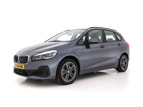 BMW 2 Serie Active Tourer 225xe iPerformance Executive (INCL-BTW) *DAKOTA-LEATHER | FULL-LED | HARMAN/KARDON-AUDIO  | HEATED-SPORT-SEATS | HEAD-UP | DAB+  | ECC | NAVI-FULLMAP | PDC | CRUISE | 17''ALU*
