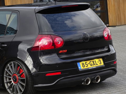 Volkswagen Golf 3.2 R32 V6 252PK DSG RNS / AirRide *NAP*