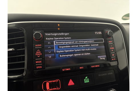 Mitsubishi Outlander 2.0 PHEV Executive Edition Hybride Automaat Camera Clima Cruise LED Navigatie 18"LMV