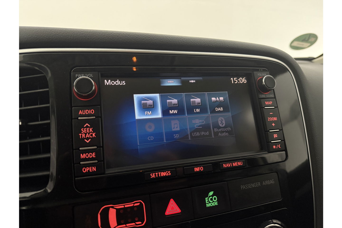 Mitsubishi Outlander 2.0 PHEV Executive Edition Hybride Automaat Camera Clima Cruise LED Navigatie 18"LMV