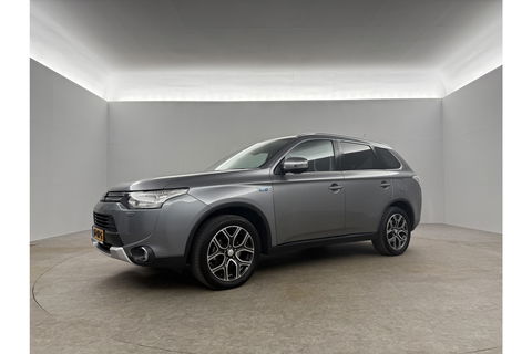 Mitsubishi Outlander 2.0 PHEV Executive Edition Hybride Automaat Camera Clima Cruise LED Navigatie 18"LMV