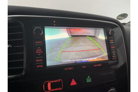Mitsubishi Outlander 2.0 PHEV Executive Edition Hybride Automaat Camera Clima Cruise LED Navigatie 18"LMV