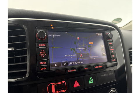 Mitsubishi Outlander 2.0 PHEV Executive Edition Hybride Automaat Camera Clima Cruise LED Navigatie 18"LMV