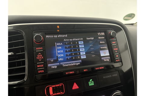 Mitsubishi Outlander 2.0 PHEV Executive Edition Hybride Automaat Camera Clima Cruise LED Navigatie 18"LMV