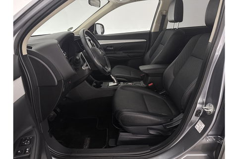 Mitsubishi Outlander 2.0 PHEV Executive Edition Hybride Automaat Camera Clima Cruise LED Navigatie 18"LMV