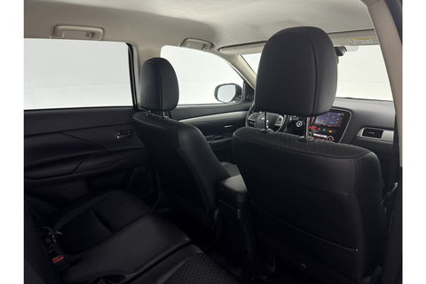Mitsubishi Outlander 2.0 PHEV Executive Edition Hybride Automaat Camera Clima Cruise LED Navigatie 18"LMV