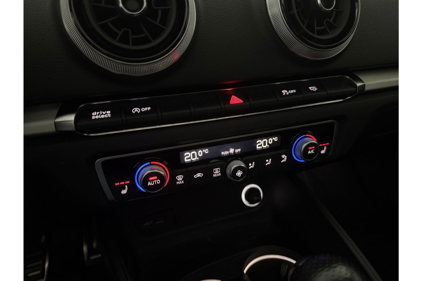 Audi A3 35 TFSI S-Line 150PK Pano LED Carplay Virtual Clima Cruise Navi PDC 18''LMV