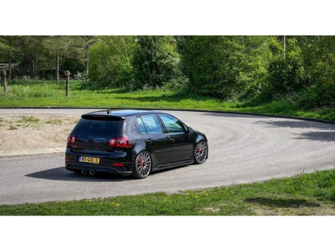 Volkswagen Golf 3.2 R32 V6 252PK DSG RNS / AirRide *NAP*