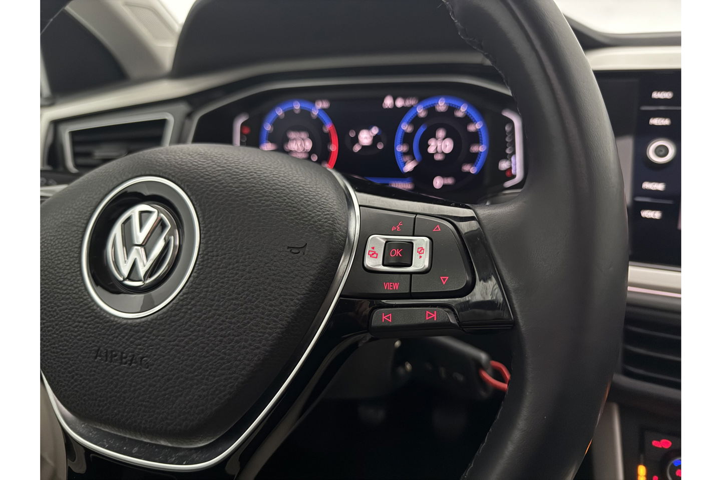 Volkswagen Polo 1.0 TSI R-line Pano LED Virtual Camera Carplay ACC Clima Navi PDC 17''LMV