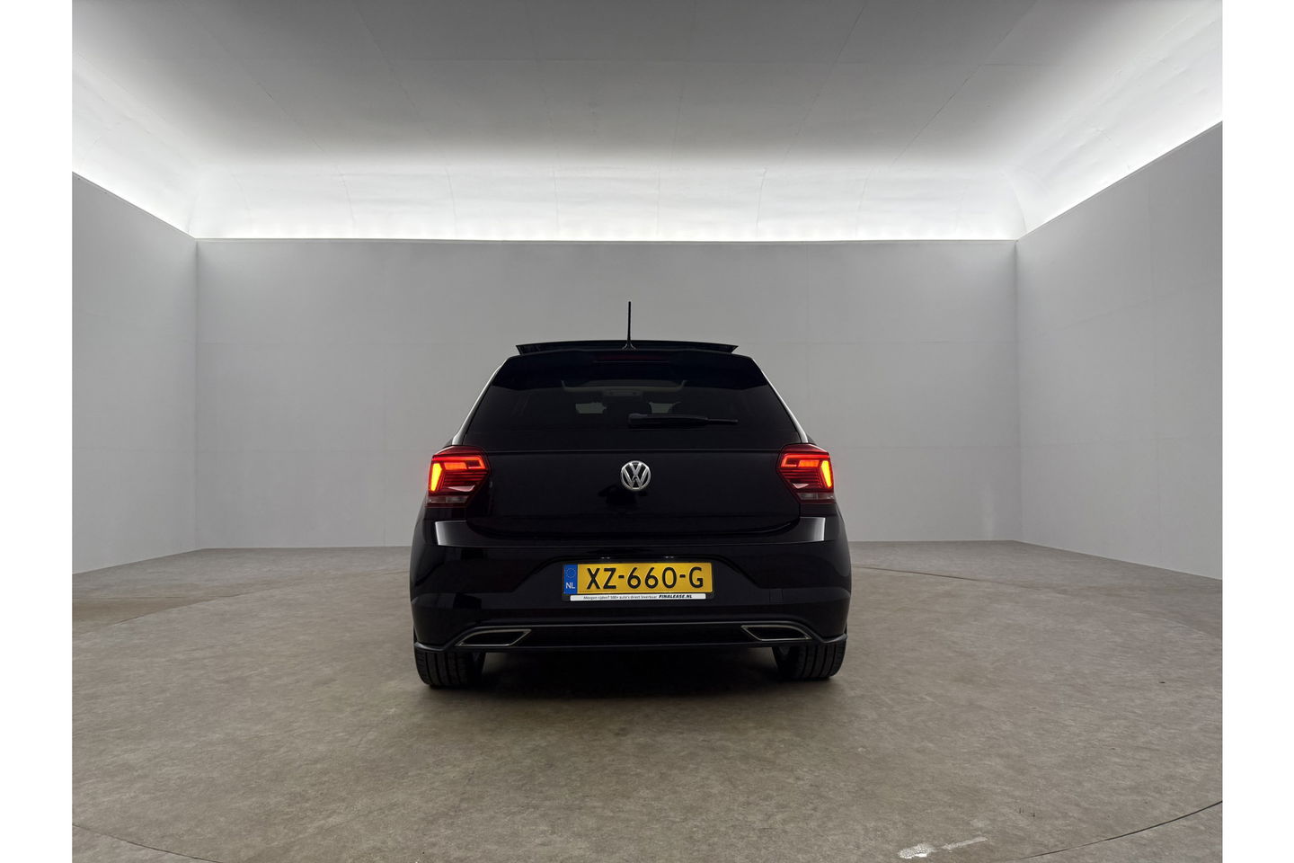 Volkswagen Polo 1.0 TSI R-line Pano LED Virtual Camera Carplay ACC Clima Navi PDC 17''LMV