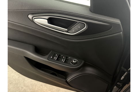 Alfa Romeo Giulia 2.2 Eco Business Super 180PK LED Camera Cruise Clima Navigatie Leder 19"LMV