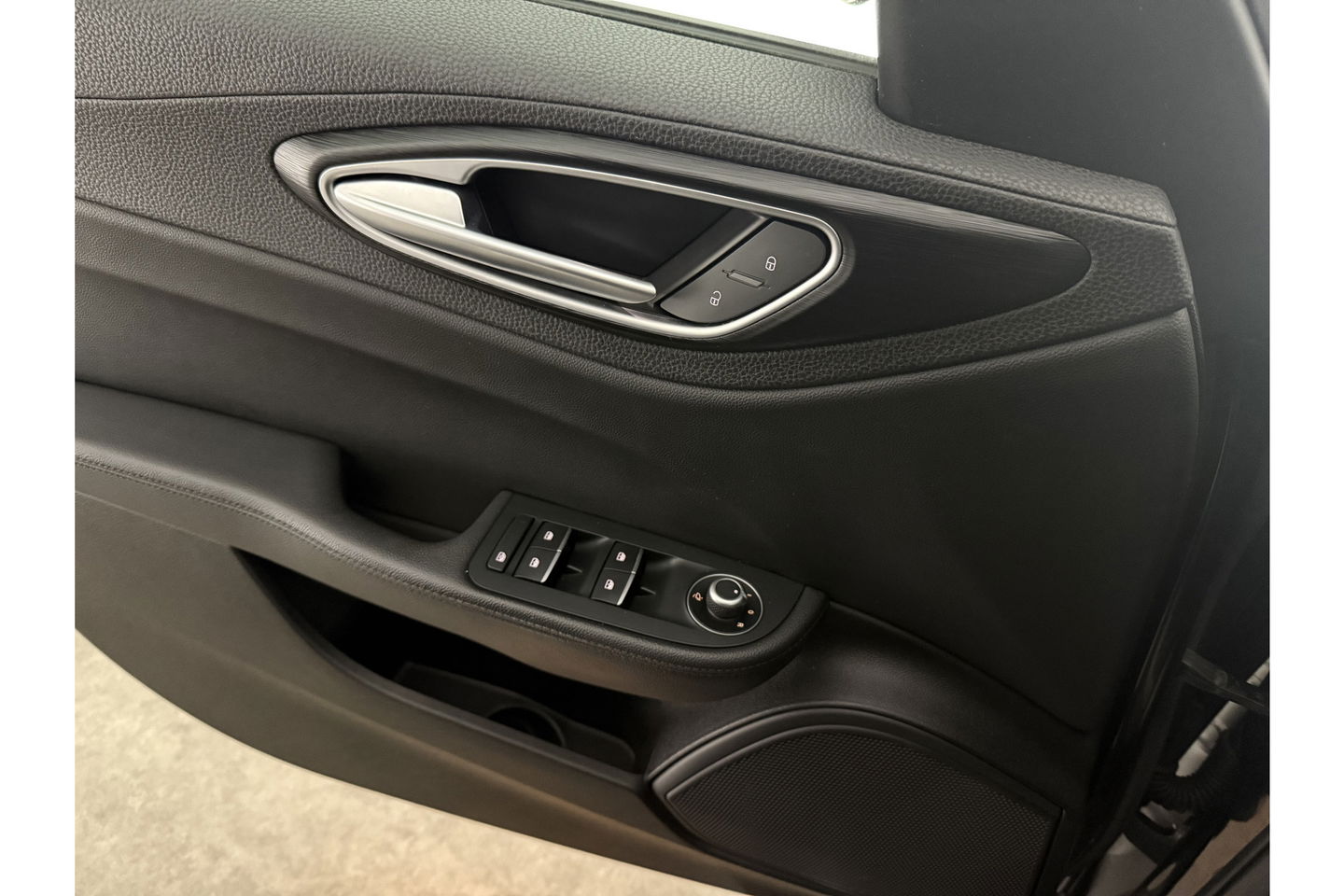Alfa Romeo Giulia 2.2 Eco Business Super 180PK LED Camera Cruise Clima Navigatie Leder 19"LMV