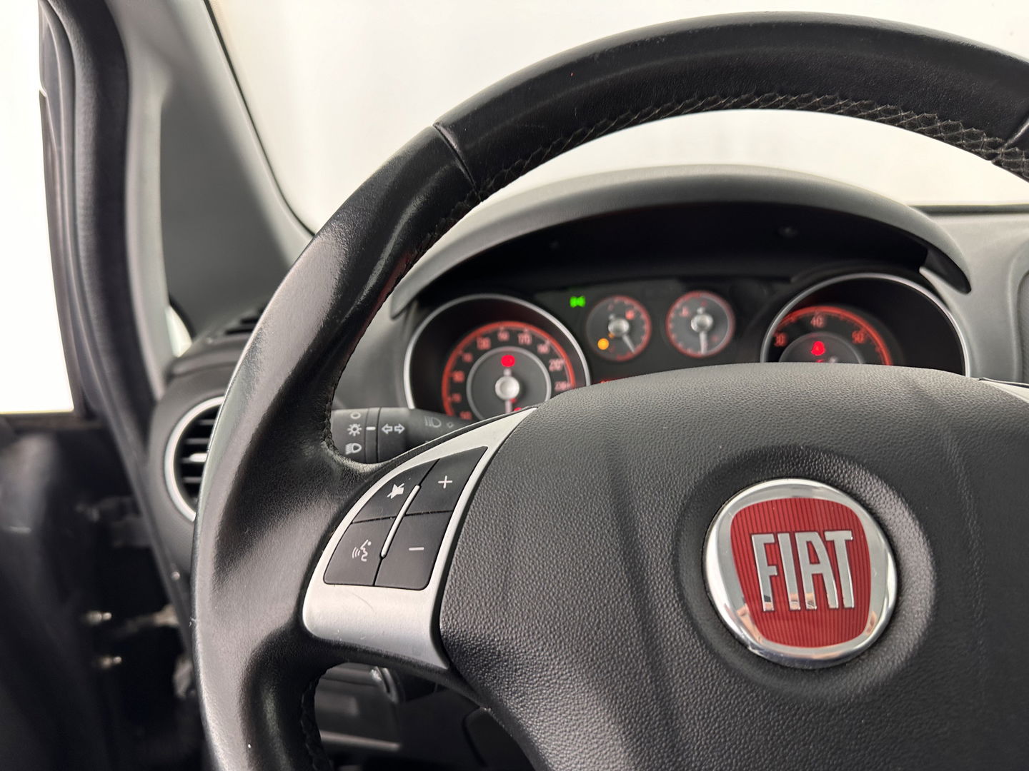 Fiat Punto Evo 1.3 M-Jet Street *AIRCO | CRUISE | PDC | COMFORT-SEATS | RADIO-CD | 16''ALU*