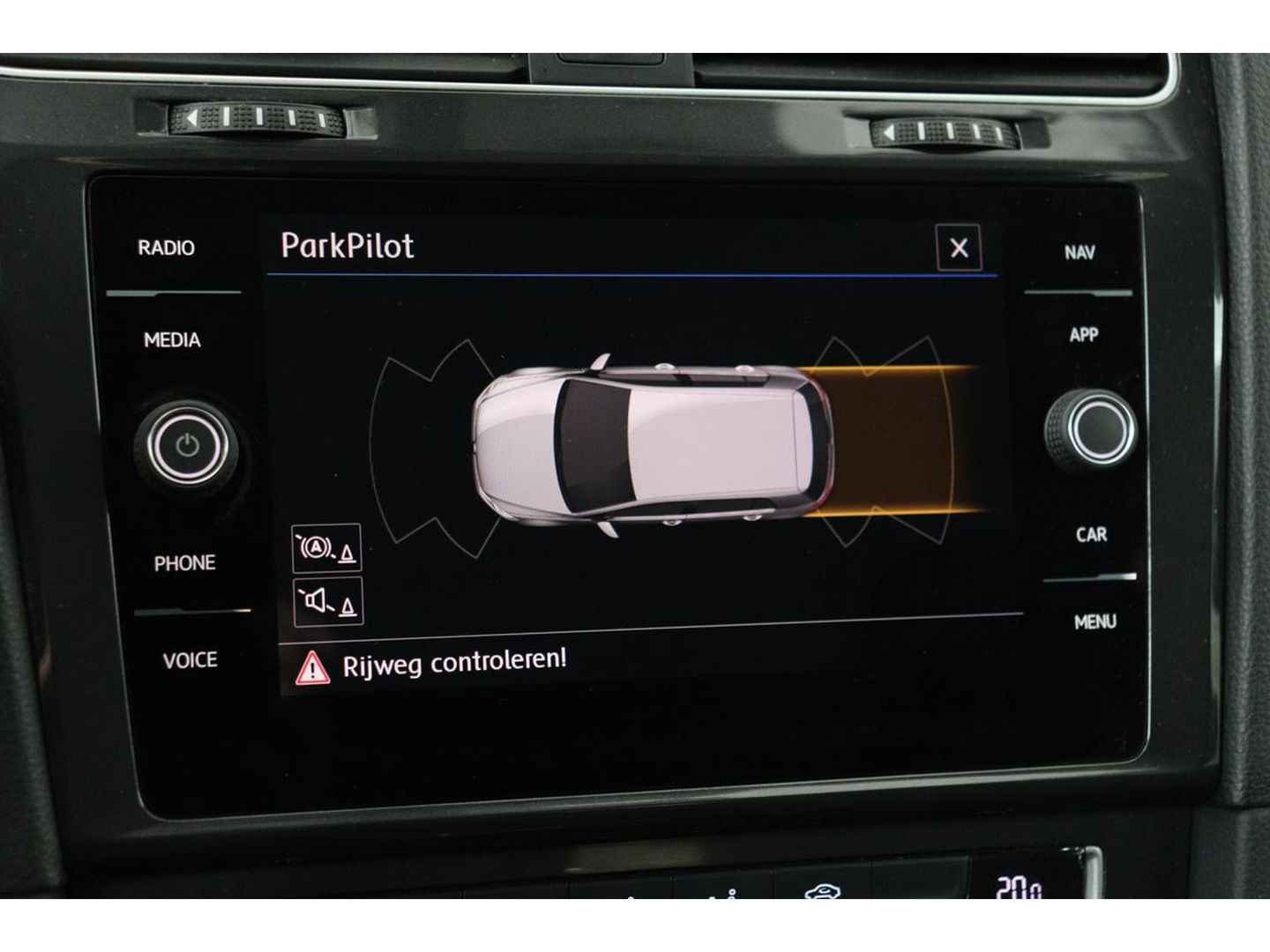 Volkswagen Golf 1.0 TSI Comfortline | Carplay | Navigatie | Adaptive cruise | Climate control | PDC | Bluetooth | Comfortstoelen | LED