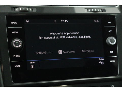 Volkswagen Golf 1.0 TSI Comfortline | Carplay | Navigatie | Adaptive cruise | Climate control | PDC | Bluetooth | Comfortstoelen | LED