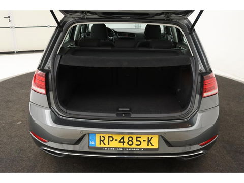 Volkswagen Golf 1.0 TSI Comfortline | Carplay | Navigatie | Adaptive cruise | Climate control | PDC | Bluetooth | Comfortstoelen | LED
