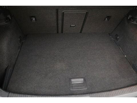 Volkswagen Golf 1.0 TSI Comfortline | Carplay | Navigatie | Adaptive cruise | Climate control | PDC | Bluetooth | Comfortstoelen | LED