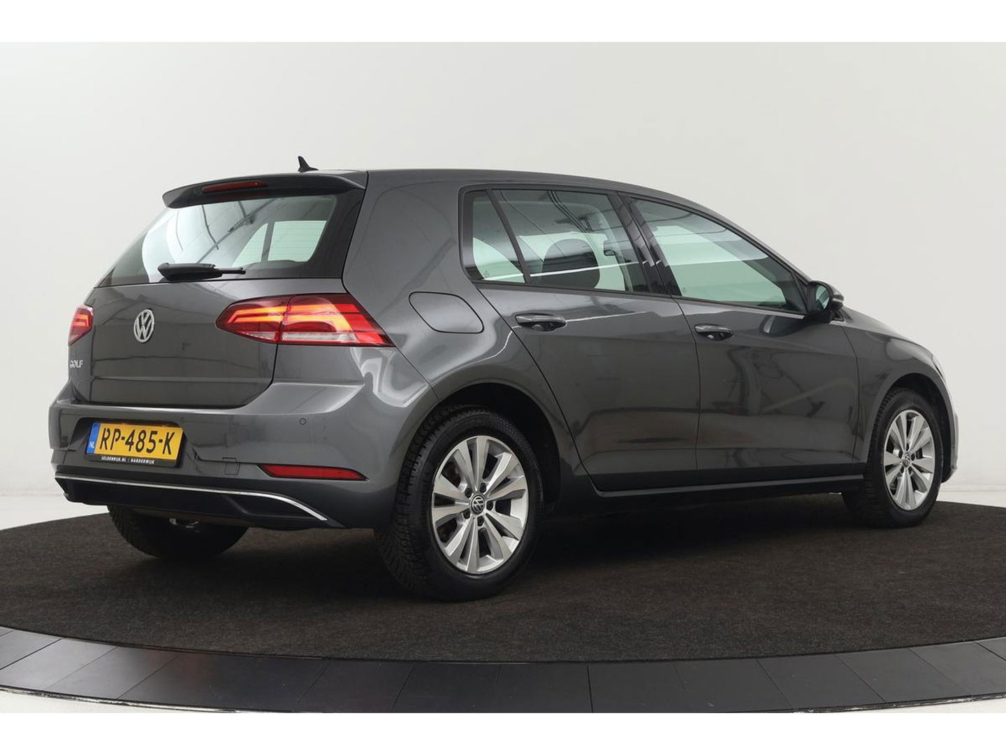Volkswagen Golf 1.0 TSI Comfortline | Carplay | Navigatie | Adaptive cruise | Climate control | PDC | Bluetooth | Comfortstoelen | LED