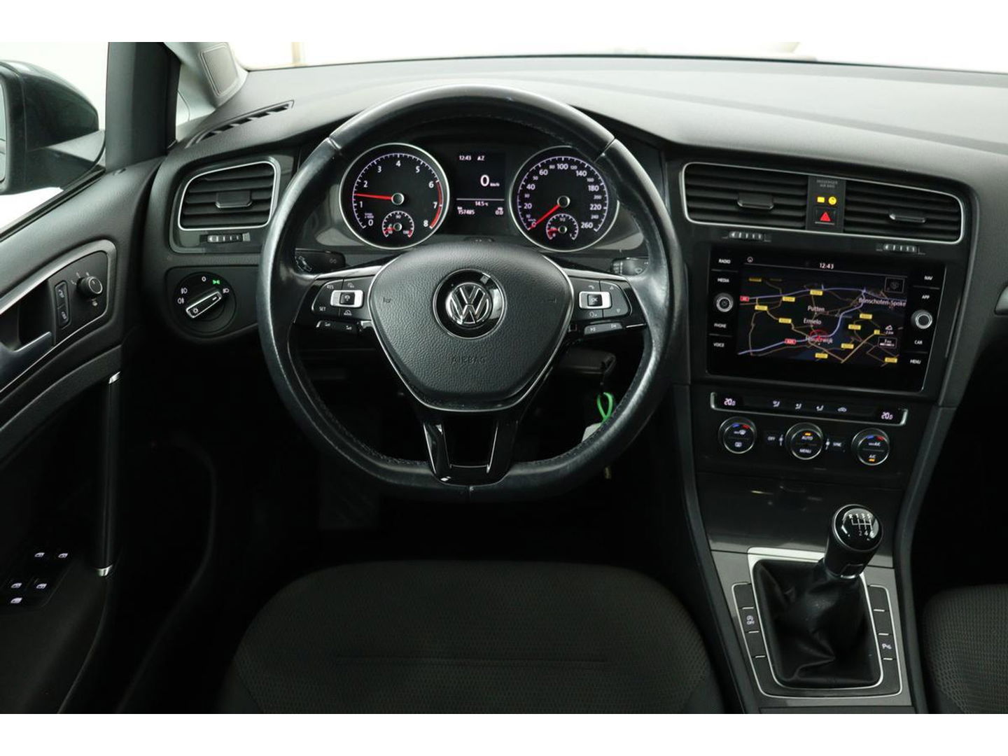 Volkswagen Golf 1.0 TSI Comfortline | Carplay | Navigatie | Adaptive cruise | Climate control | PDC | Bluetooth | Comfortstoelen | LED