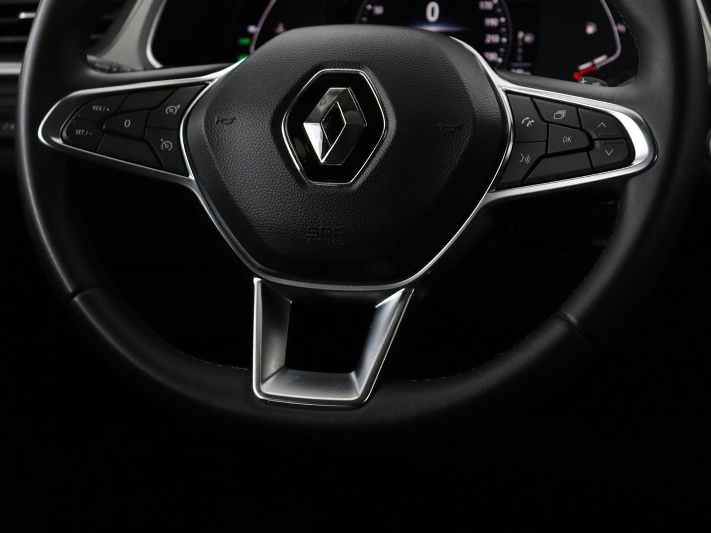 Renault Captur 1.3 TCe Intens | Automaat | Trekhaak | Carplay | Full LED | Navigatie | Keyless | Climate control | Getint glas | Cruise control
