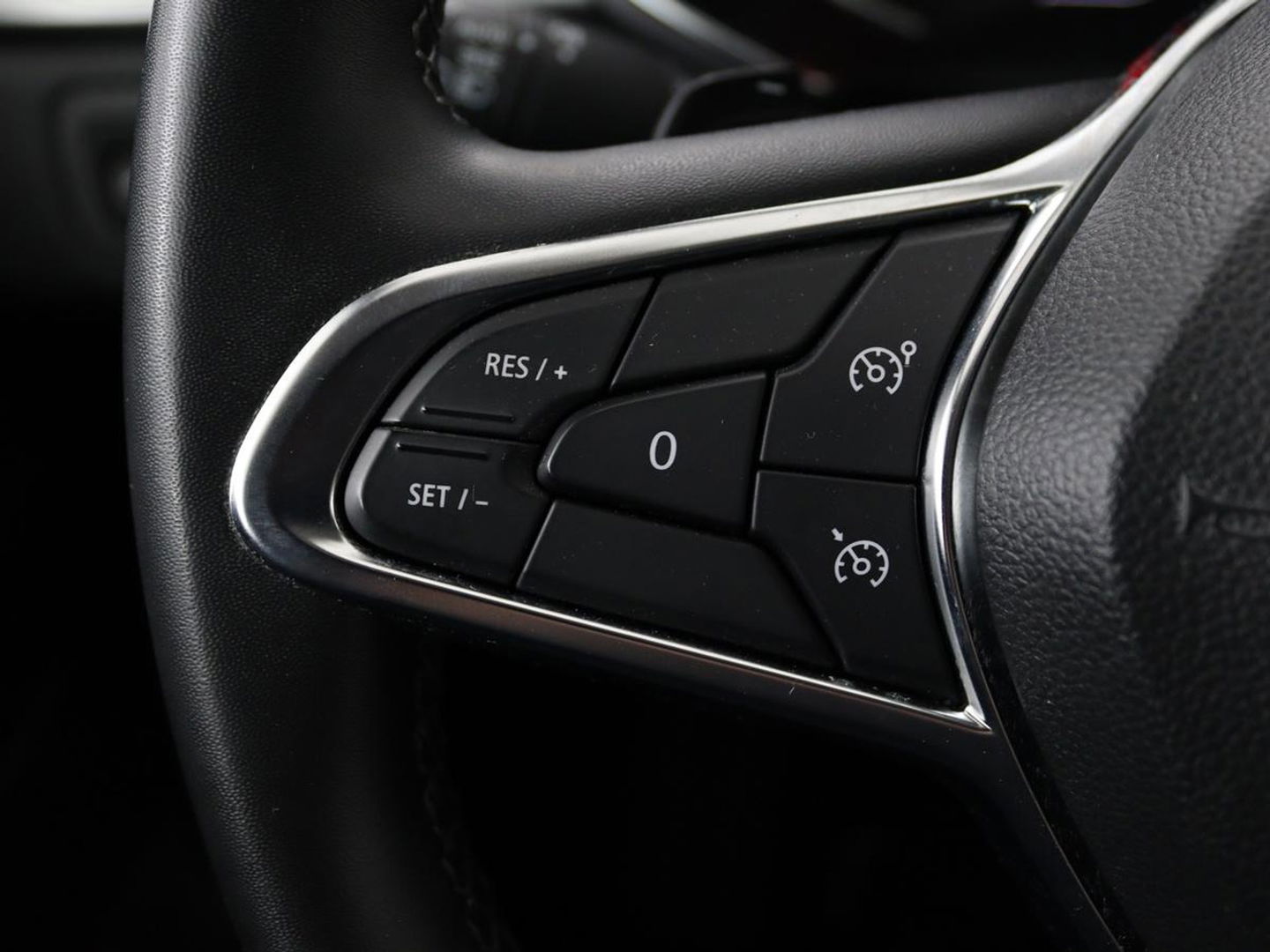 Renault Captur 1.3 TCe Intens | Automaat | Trekhaak | Carplay | Full LED | Navigatie | Keyless | Climate control | Getint glas | Cruise control