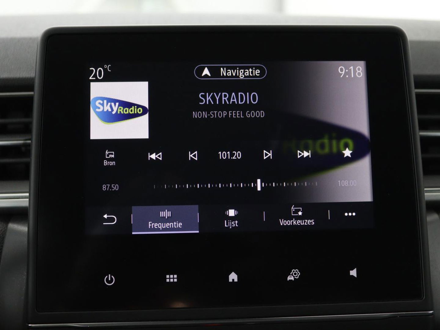 Renault Captur 1.3 TCe Intens | Automaat | Trekhaak | Carplay | Full LED | Navigatie | Keyless | Climate control | Getint glas | Cruise control