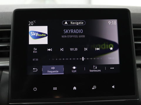 Renault Captur 1.3 TCe Intens | Automaat | Trekhaak | Carplay | Full LED | Navigatie | Keyless | Climate control | Getint glas | Cruise control