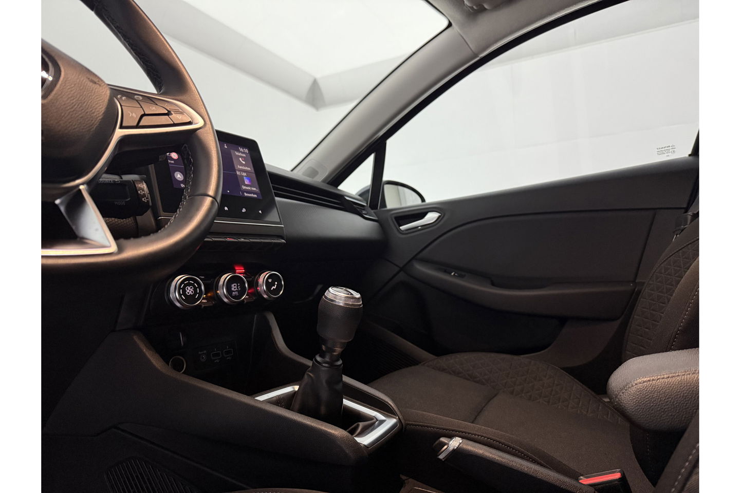 Renault Clio 1.0 TCE Intens Clima Carplay LED Cruise Navi PDC 16''LMV