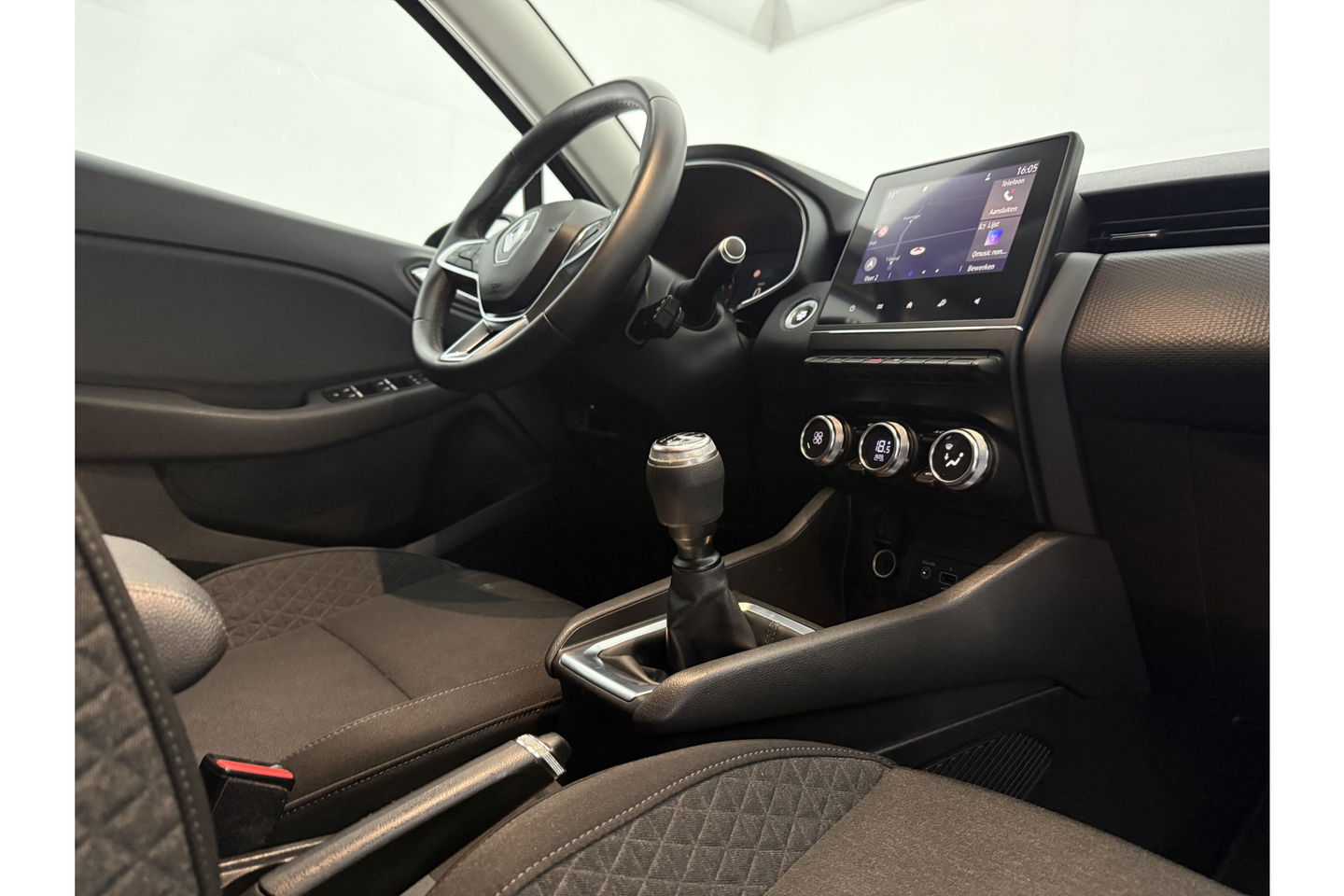 Renault Clio 1.0 TCE Intens Clima Carplay LED Cruise Navi PDC 16''LMV
