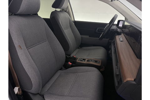 Honda Honda-E Advance 154PK Elektrisch LED Widescreen Zijcamera Spiegel Pano-view 360Camera Cruise Carplay Clima 17"LMV Navi PDC