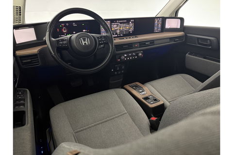 Honda Honda-E Advance 154PK Elektrisch LED Widescreen Zijcamera Spiegel Pano-view 360Camera Cruise Carplay Clima 17"LMV Navi PDC