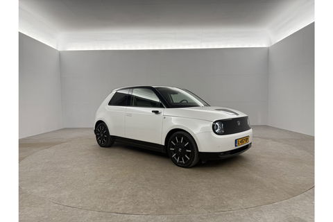 Honda Honda-E Advance 154PK Elektrisch LED Widescreen Zijcamera Spiegel Pano-view 360Camera Cruise Carplay Clima 17"LMV Navi PDC