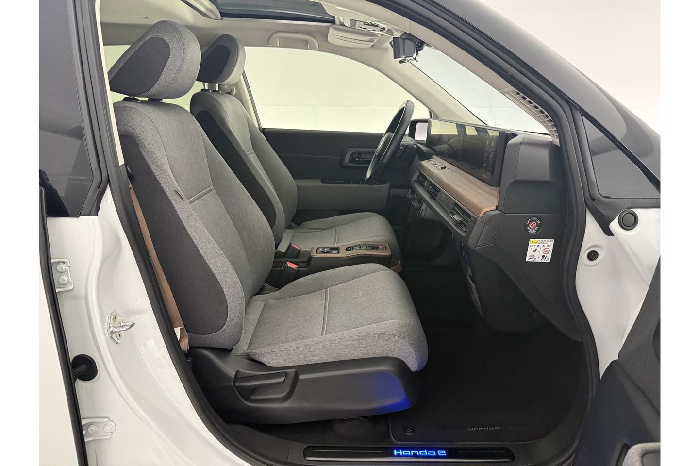 Honda Honda-E Advance 154PK Elektrisch LED Widescreen Zijcamera Spiegel Pano-view 360Camera Cruise Carplay Clima 17"LMV Navi PDC