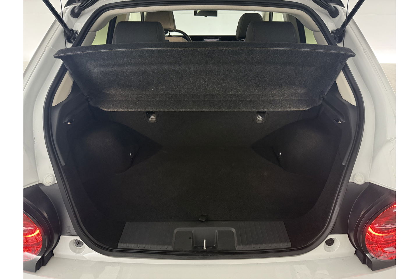 Honda Honda-E Advance 154PK Elektrisch LED Widescreen Zijcamera Spiegel Pano-view 360Camera Cruise Carplay Clima 17"LMV Navi PDC