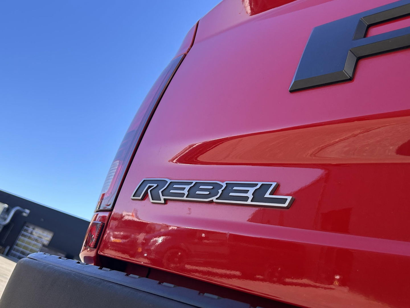 Dodge Ram Pick-Up 1500 REBEL 5.7 V8 Quad Cab 6'4 | MARGE | LUCHTVERING | PANO | OFFROAD | LEDER | 3500KG | PRINS LPG
