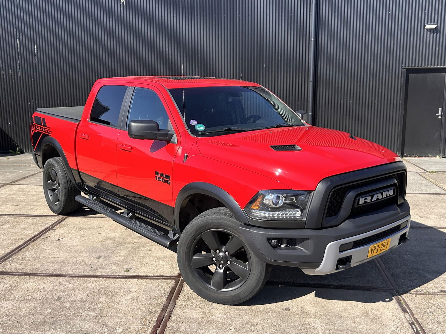 Dodge Ram Pick-Up 1500 REBEL 5.7 V8 Quad Cab 6'4 | MARGE | LUCHTVERING | PANO | OFFROAD | LEDER | 3500KG | PRINS LPG
