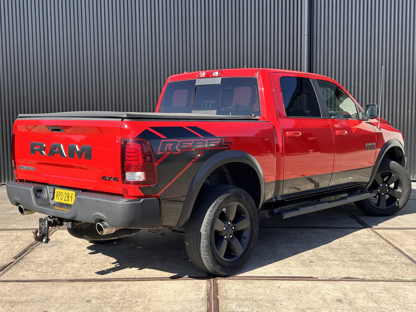 Dodge Ram Pick-Up 1500 REBEL 5.7 V8 Quad Cab 6'4 | MARGE | LUCHTVERING | PANO | OFFROAD | LEDER | 3500KG | PRINS LPG
