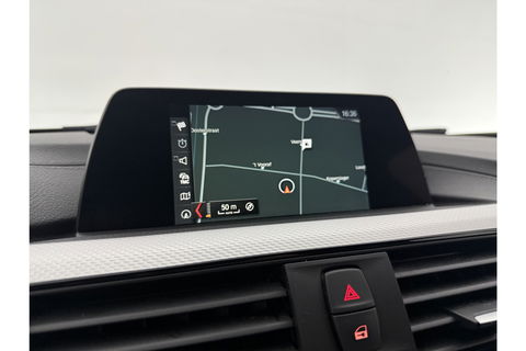 BMW 3 Serie 318i Executive Sfeer LED Clima Cruise Navi PDC 18''LMV